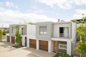 La Gratitude 3 Bedroom Apartment, Central